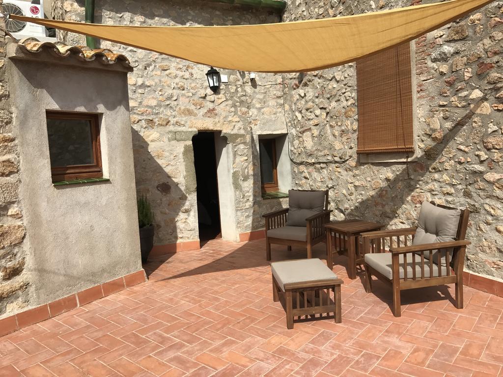 Hostal Can Xicu Capmany Exterior photo
